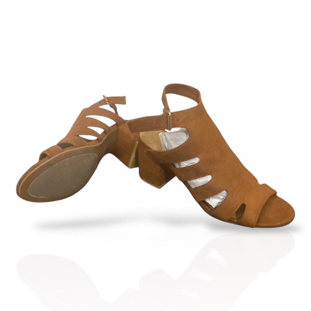 Rouge Helium Sandal Women Brown Suede Chunky Block Heel Strap Gold Buckle, 7.5